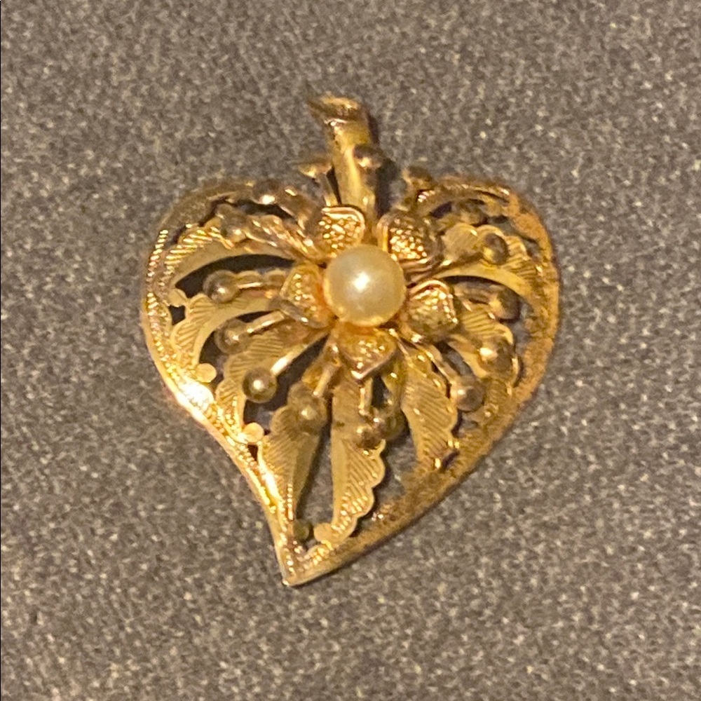 Vintage Gold Heart Pendant with Faux Pearl Accent